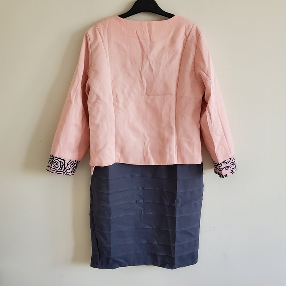 Size 8-12 strecth dress & jacket 2 pices - Picture 6 of 7